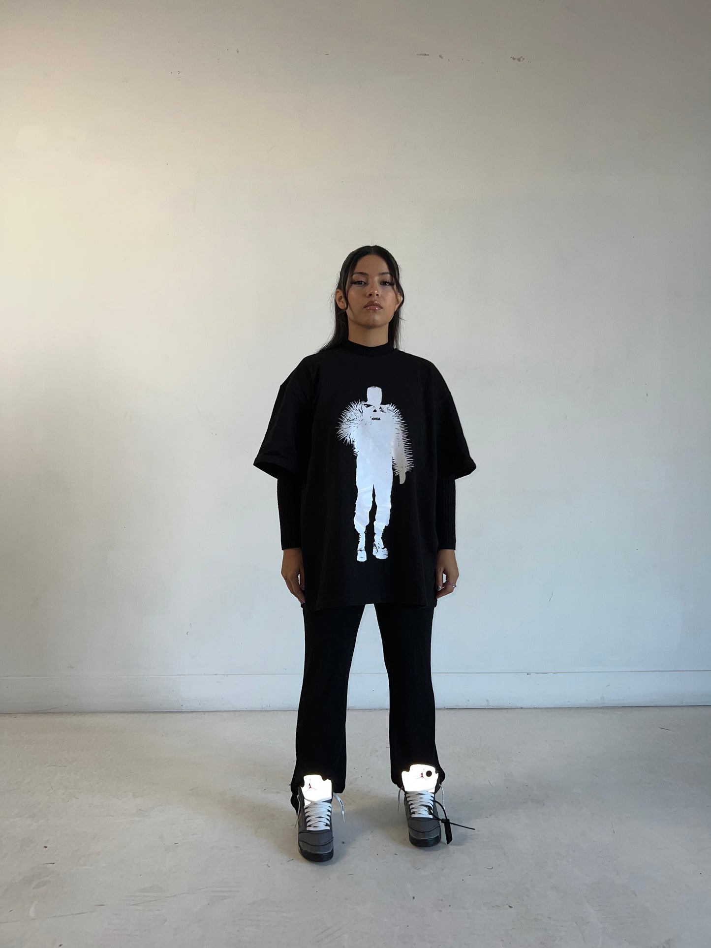 DONDA T Black
